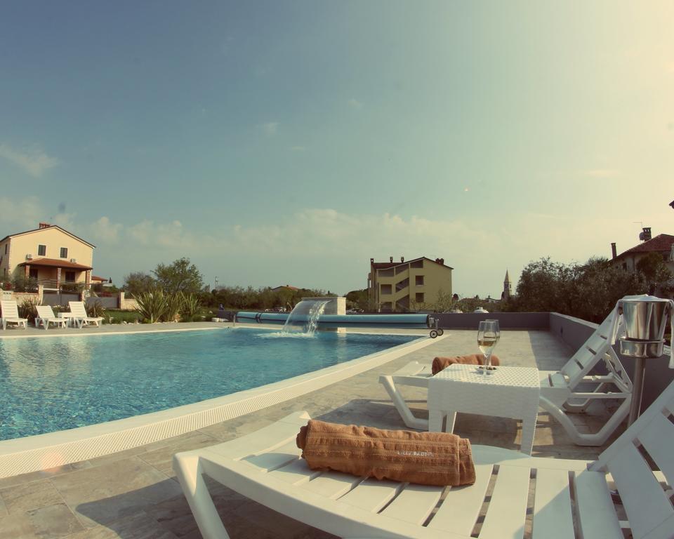 Villa Badi Lovrečica Exterior foto